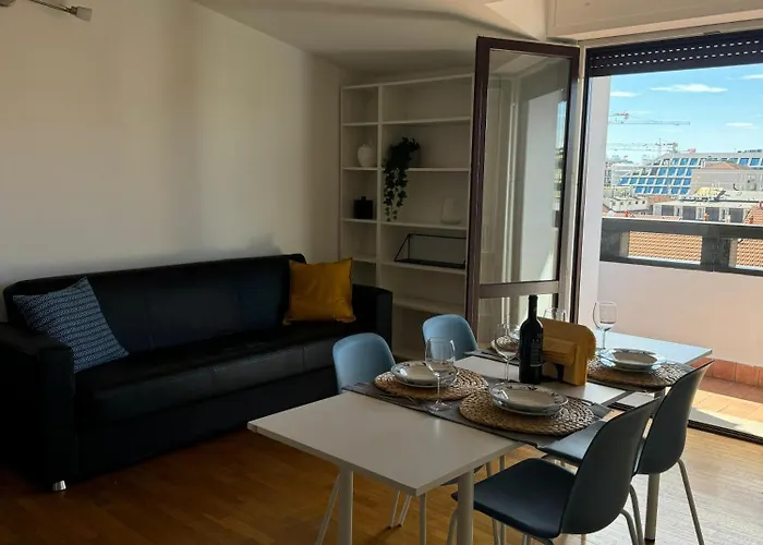 Appartamento Isola- Attico Con Balcone